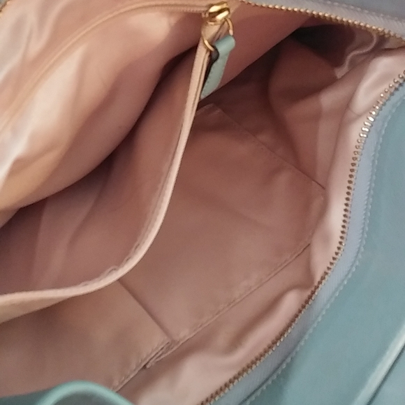 Coach Carly hobo bag in light blue leather with gold metal details - Picture 14 of 16